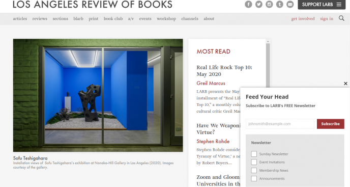A book review site with improvable design