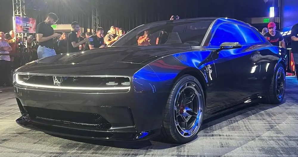 Listen To The Dodge Charger Daytona EV Concept As It Rev Its 